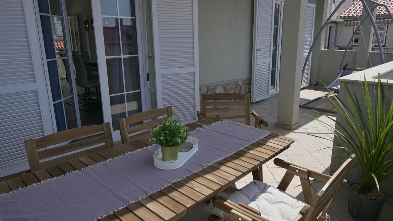 Apartments Bestak Krk Town Bagian luar foto