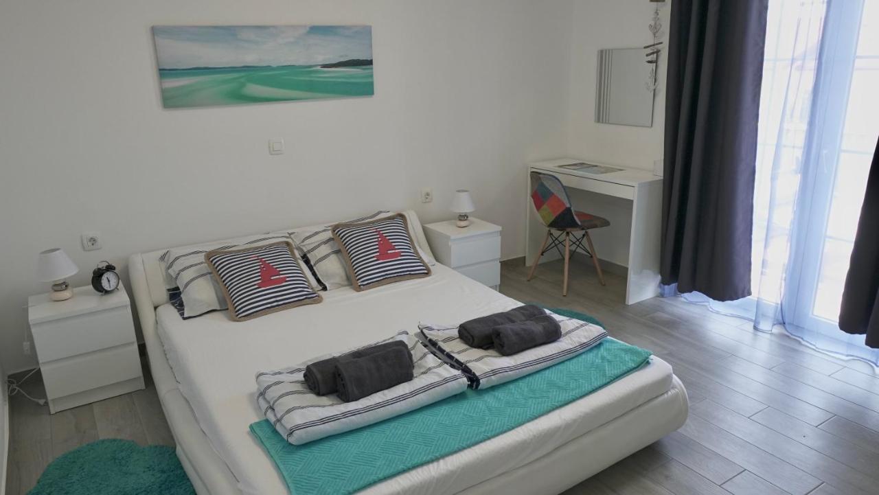 Apartments Bestak Krk Town Bagian luar foto
