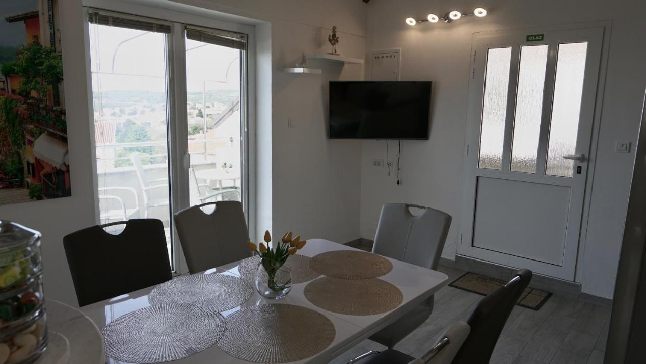 Apartments Bestak Krk Town Bagian luar foto