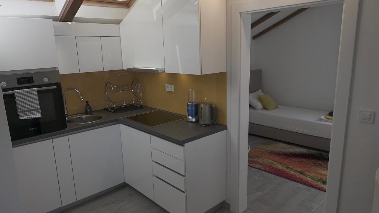 Apartments Bestak Krk Town Bagian luar foto