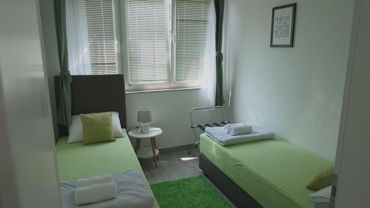 Apartments Bestak Krk Town Bagian luar foto